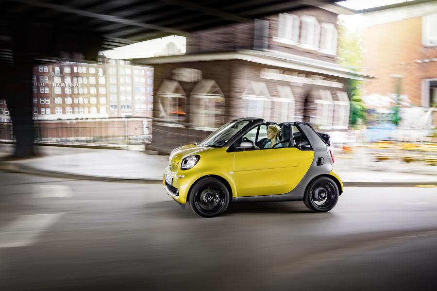  Smart ForTwo Prime Cabrio 2016 года  (фото 12 из 33)